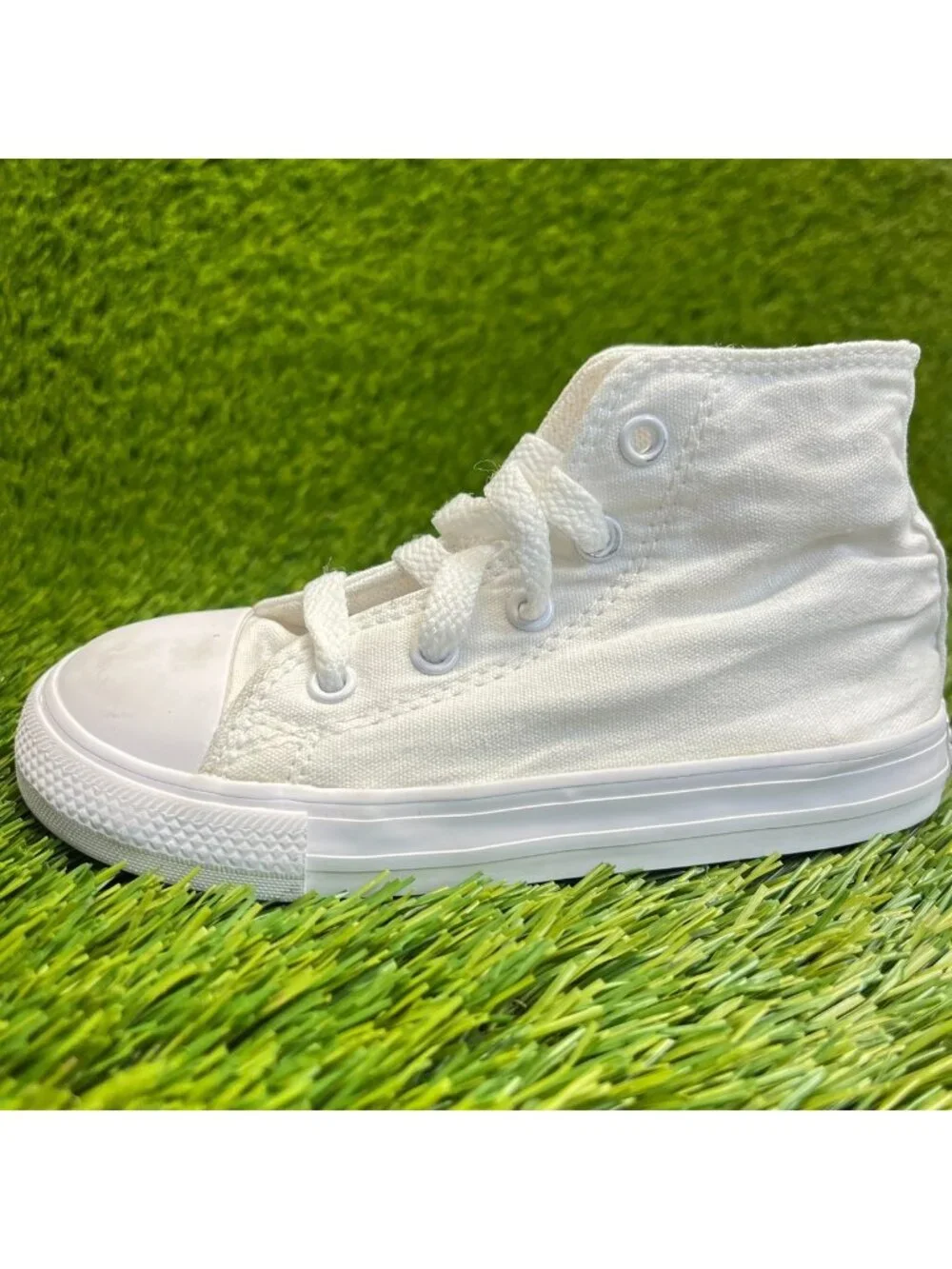 Converse Chuck Taylor All Star High Boys Size 9C White Athletic Shoes Sneakers